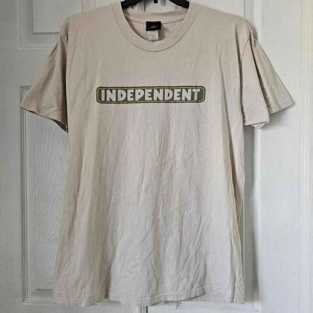 Cream beige y2k vintage independent tshirt